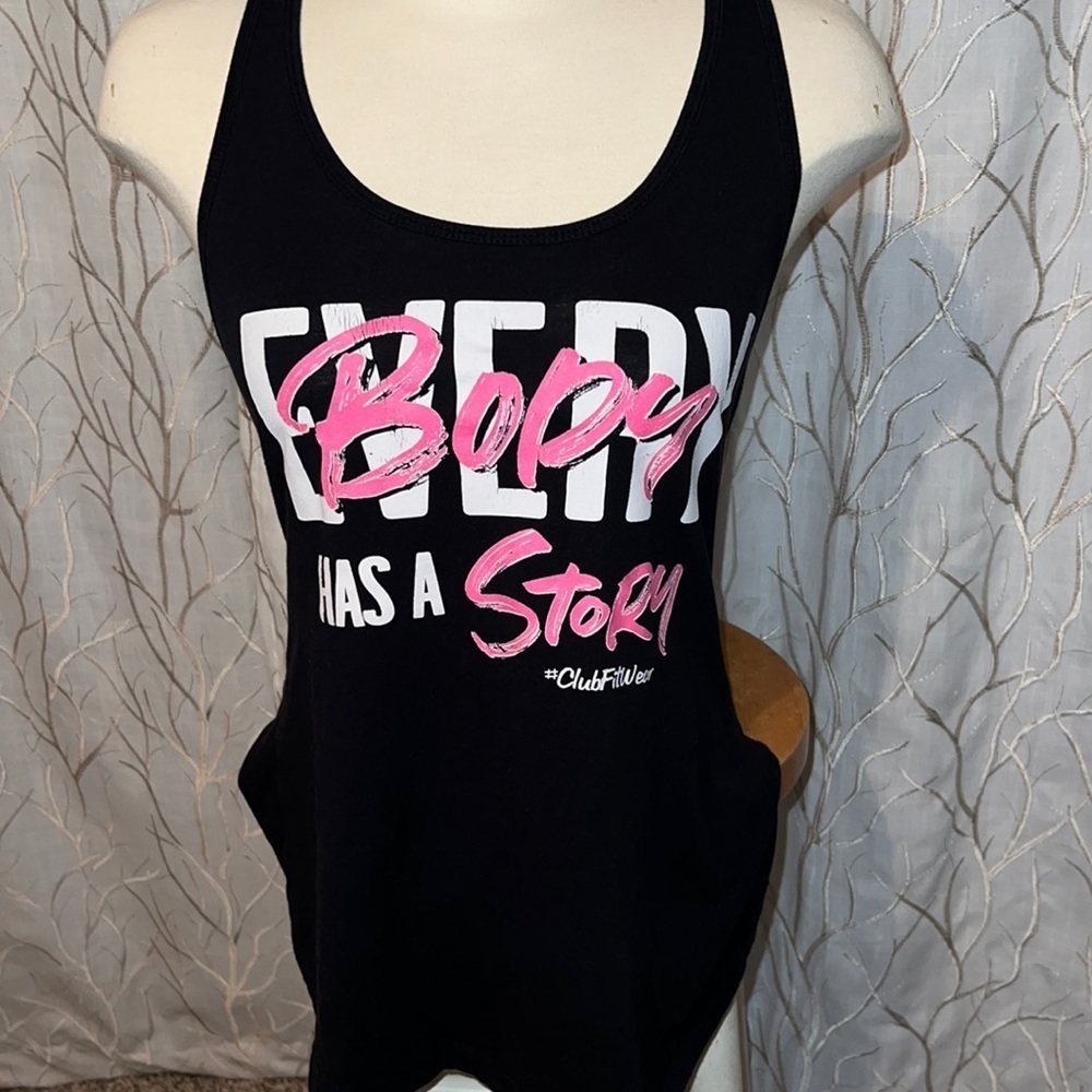 Club fit wear workout tank. Medium